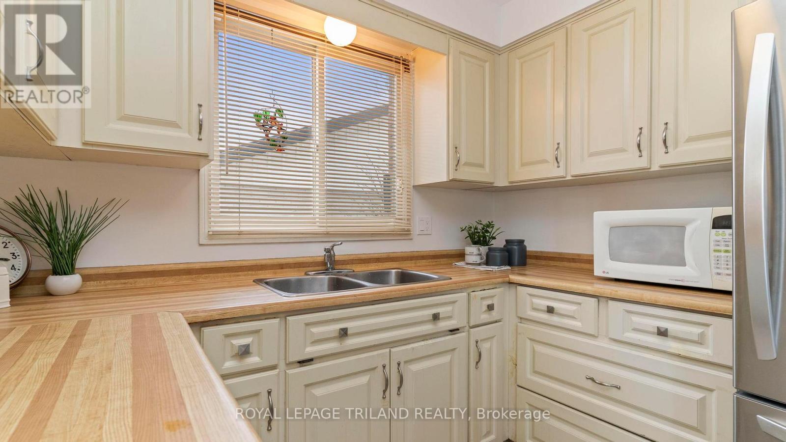 535 Grand View Avenue, London South, Ontario  N6K 3E8 - Photo 17 - X12755356