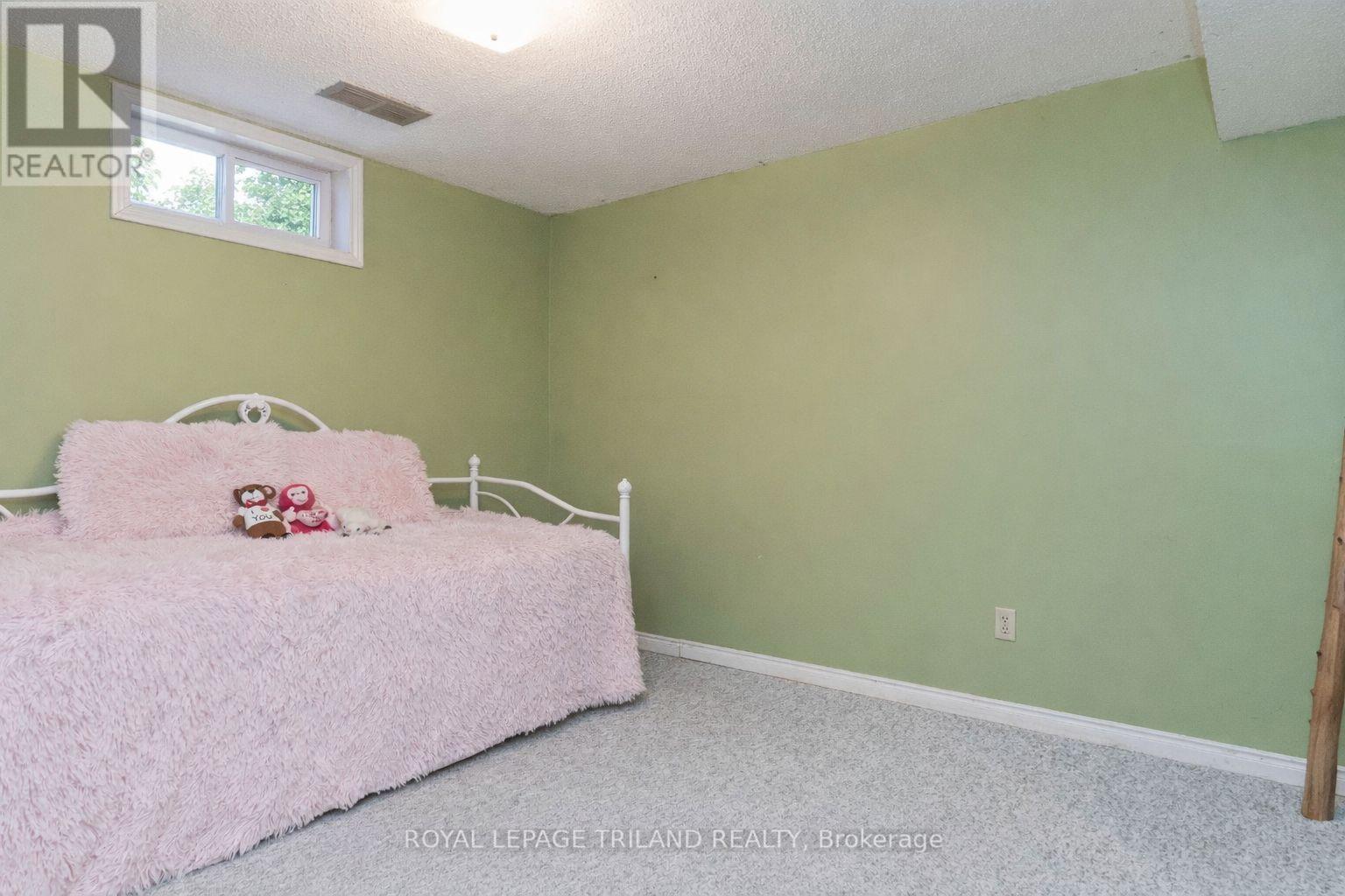 535 Grand View Avenue, London South, Ontario  N6K 3E8 - Photo 35 - X12755356