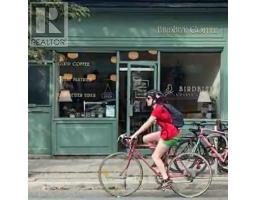 1420 DUNDAS STREET W, Toronto, Ontario