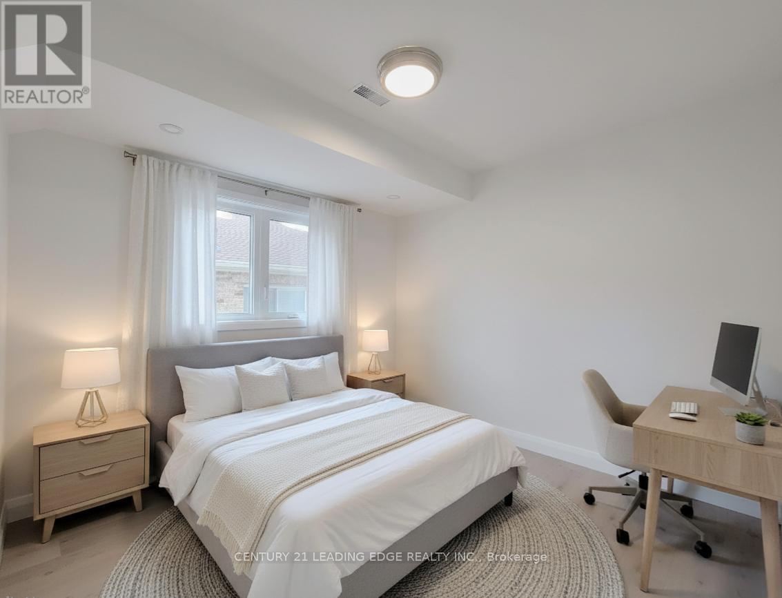 2nd Fl - 346 Lauder Avenue, Toronto, Ontario  M6E 3H8 - Photo 11 - C12755188