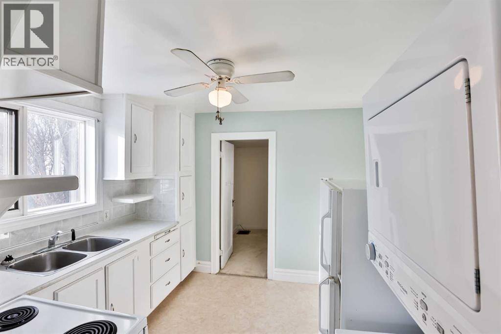 236 N 100 W, Raymond, Alberta  T0K 2S0 - Photo 11 - A2281013