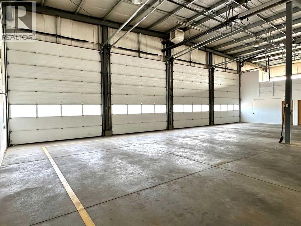 3 & 5 Van Der Horn Way, Rural Red Deer County, Alberta  T4S 2M4 - Photo 4 - A2278131