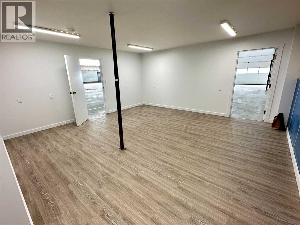 3 & 5 Van Der Horn Way, Rural Red Deer County, Alberta  T4S 2M4 - Photo 18 - A2278131