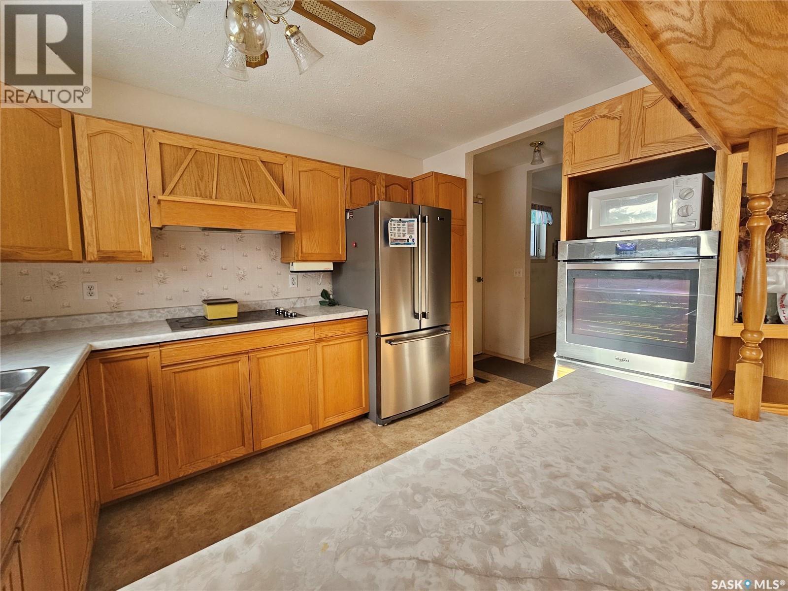 411 3rd Avenue W, Meadow Lake, Saskatchewan  S9X 1B8 - Photo 5 - SK013134