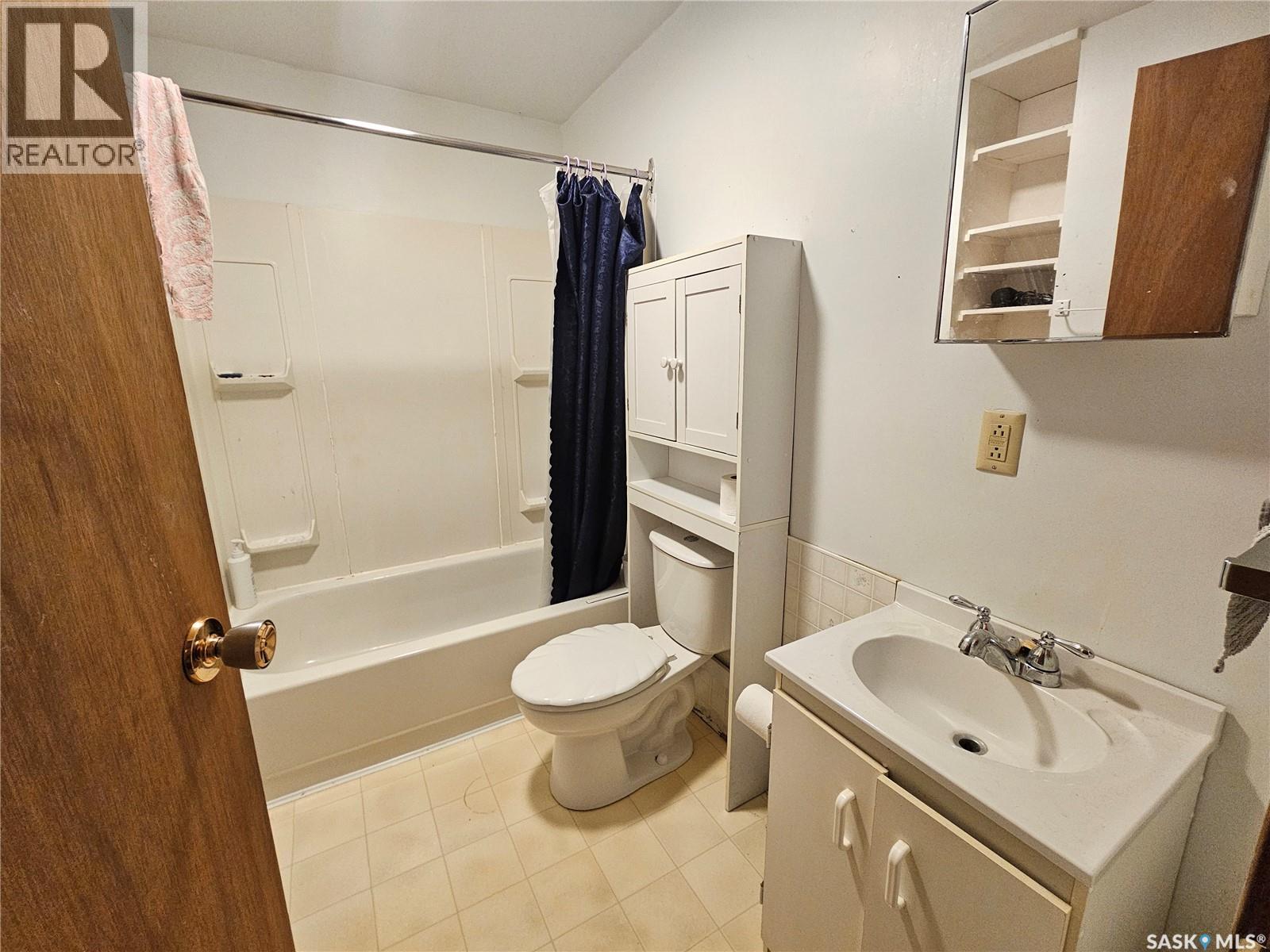 411 3rd Avenue W, Meadow Lake, Saskatchewan  S9X 1B8 - Photo 14 - SK013134