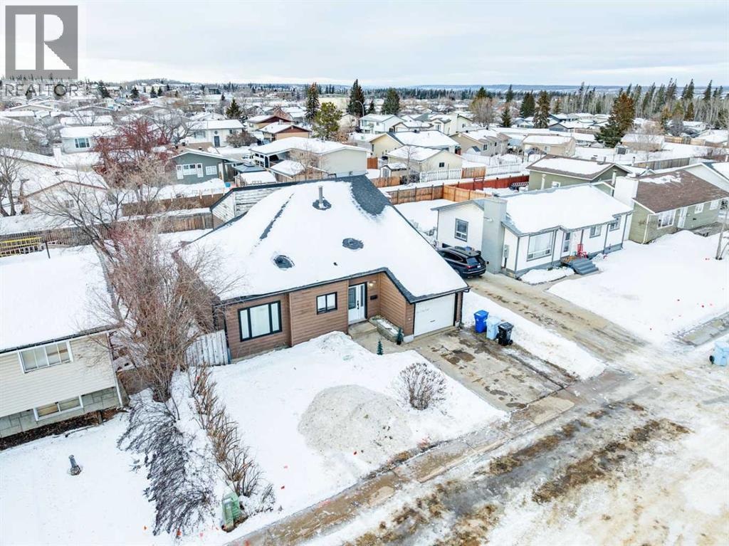 148 Silvertip Place, Fort Mcmurray, Alberta  T9H 3B1 - Photo 2 - A2280101