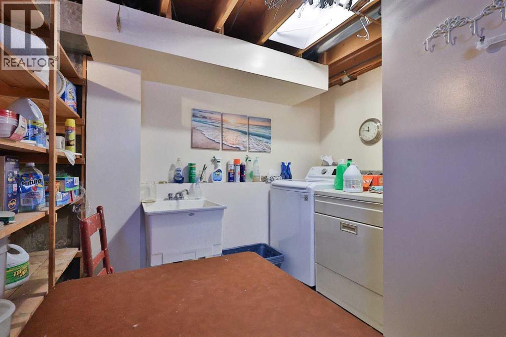 95 N 250 W, Raymond, Alberta  T0K 2S0 - Photo 39 - A2282993