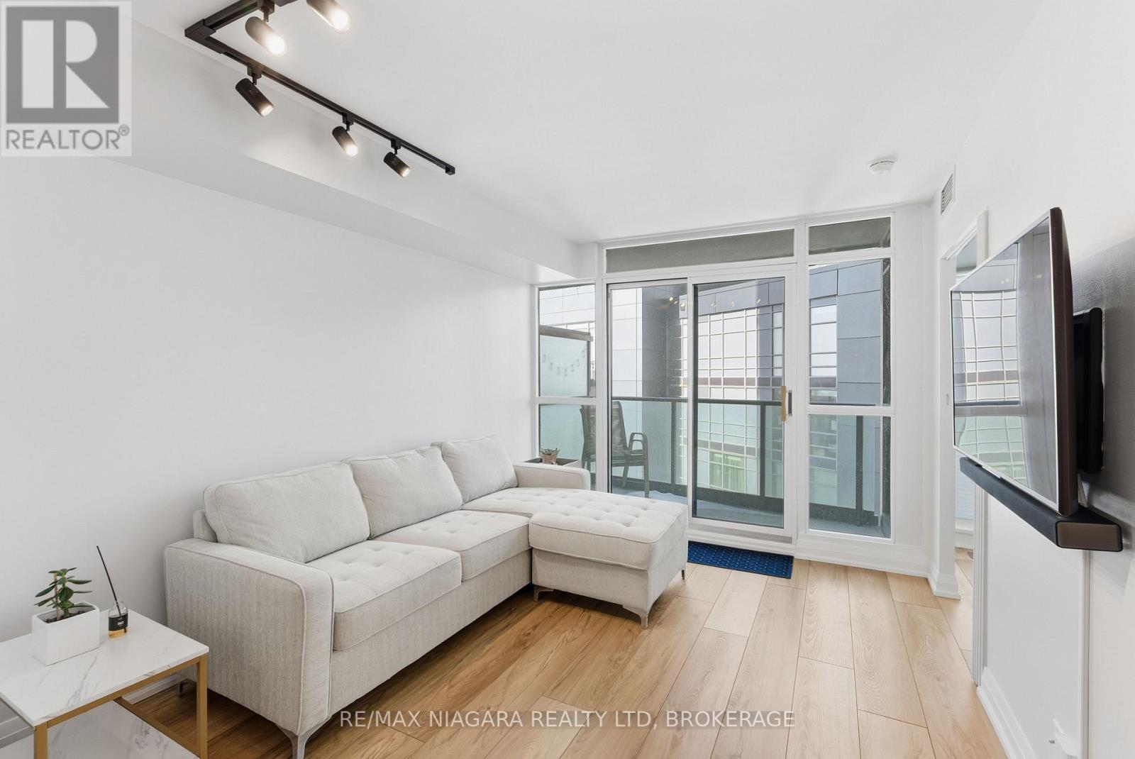 1601 - 600 Fleet Street, Toronto, Ontario  M5V 1B7 - Photo 8 - C12756654