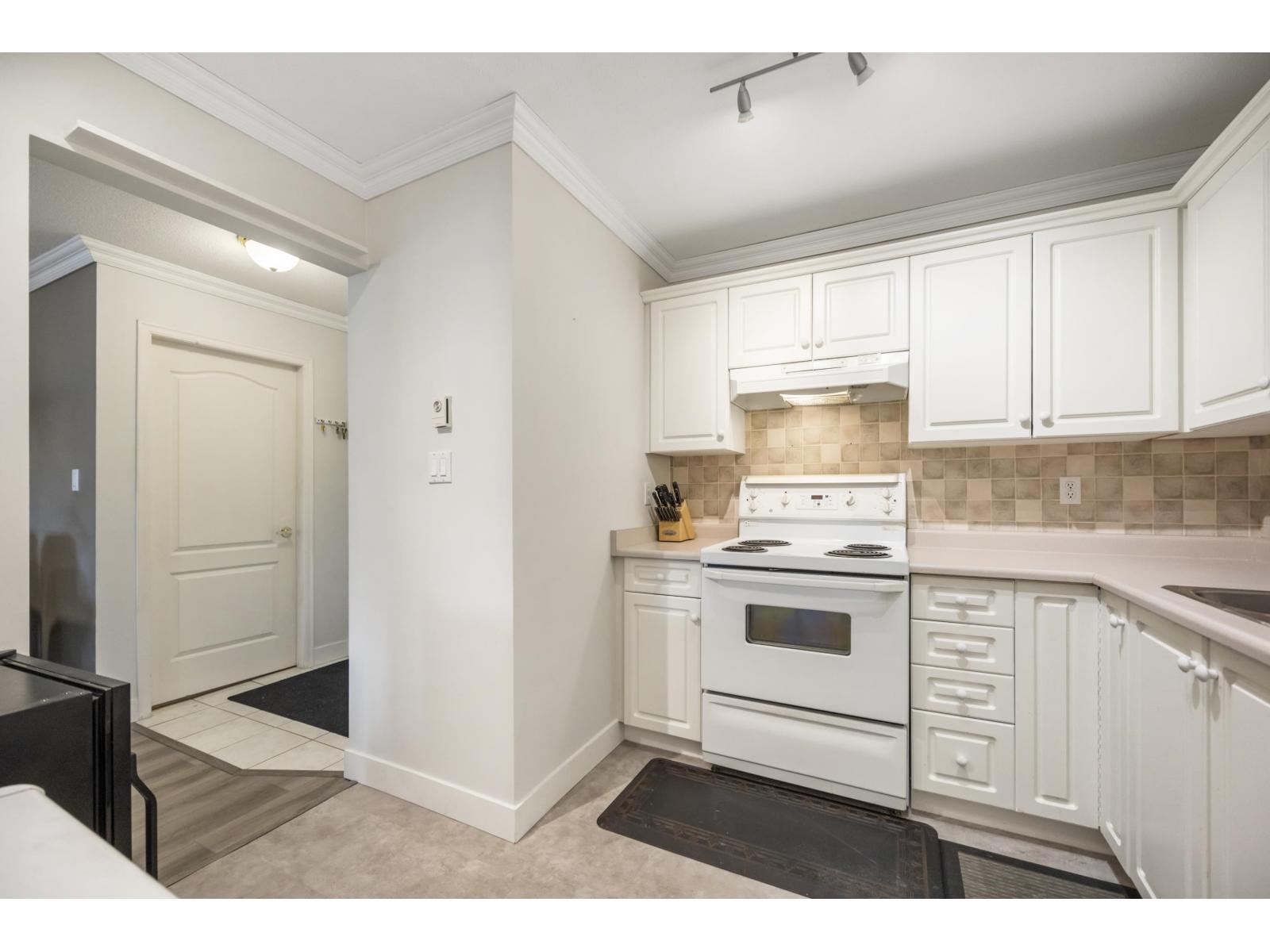 403 20200 54a Avenue, Langley, British Columbia  V3A 3W7 - Photo 5 - R3082620