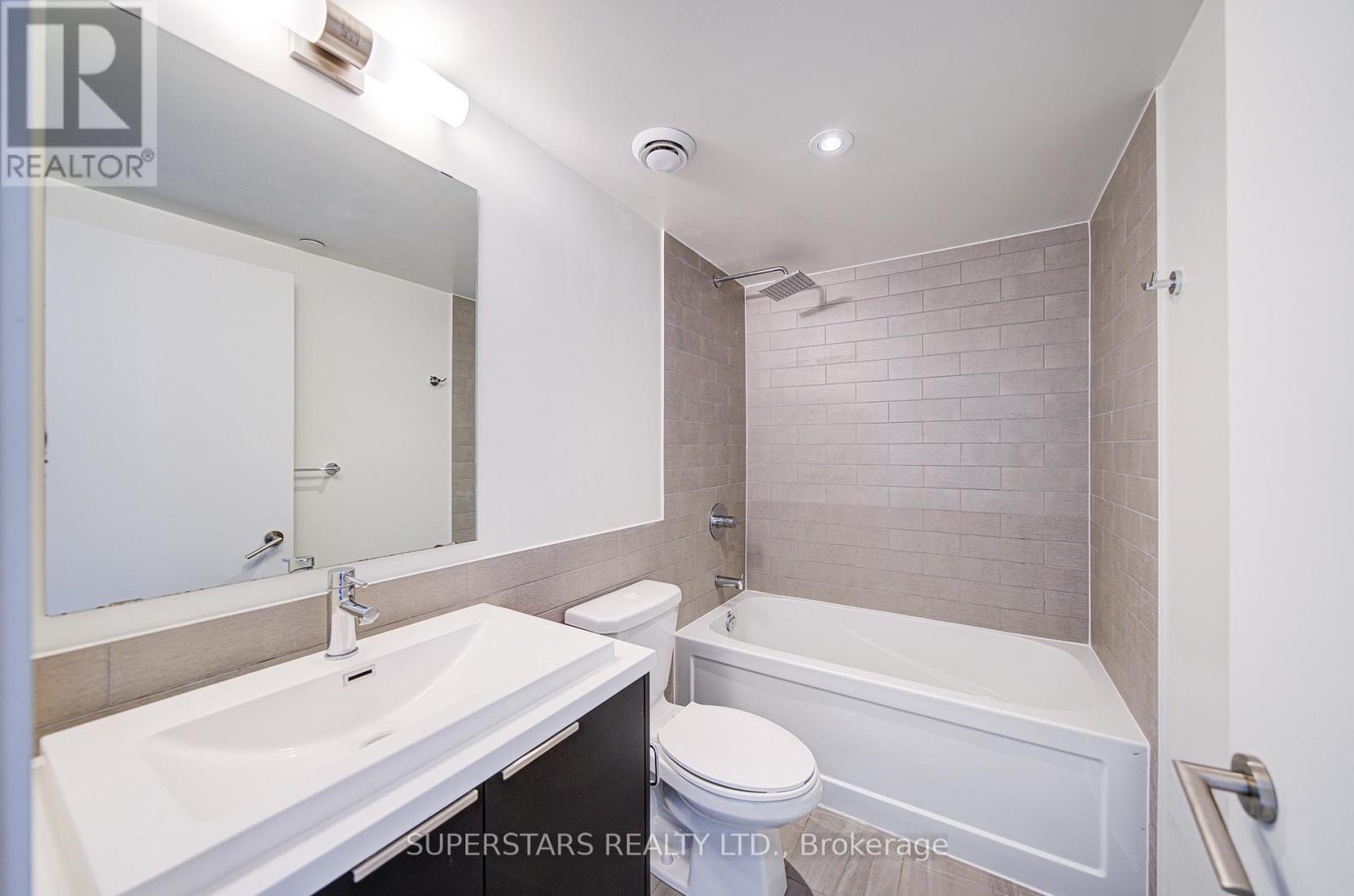 3007 - 6 Sonic Way, Toronto, Ontario  M3C 0P1 - Photo 15 - C12758356