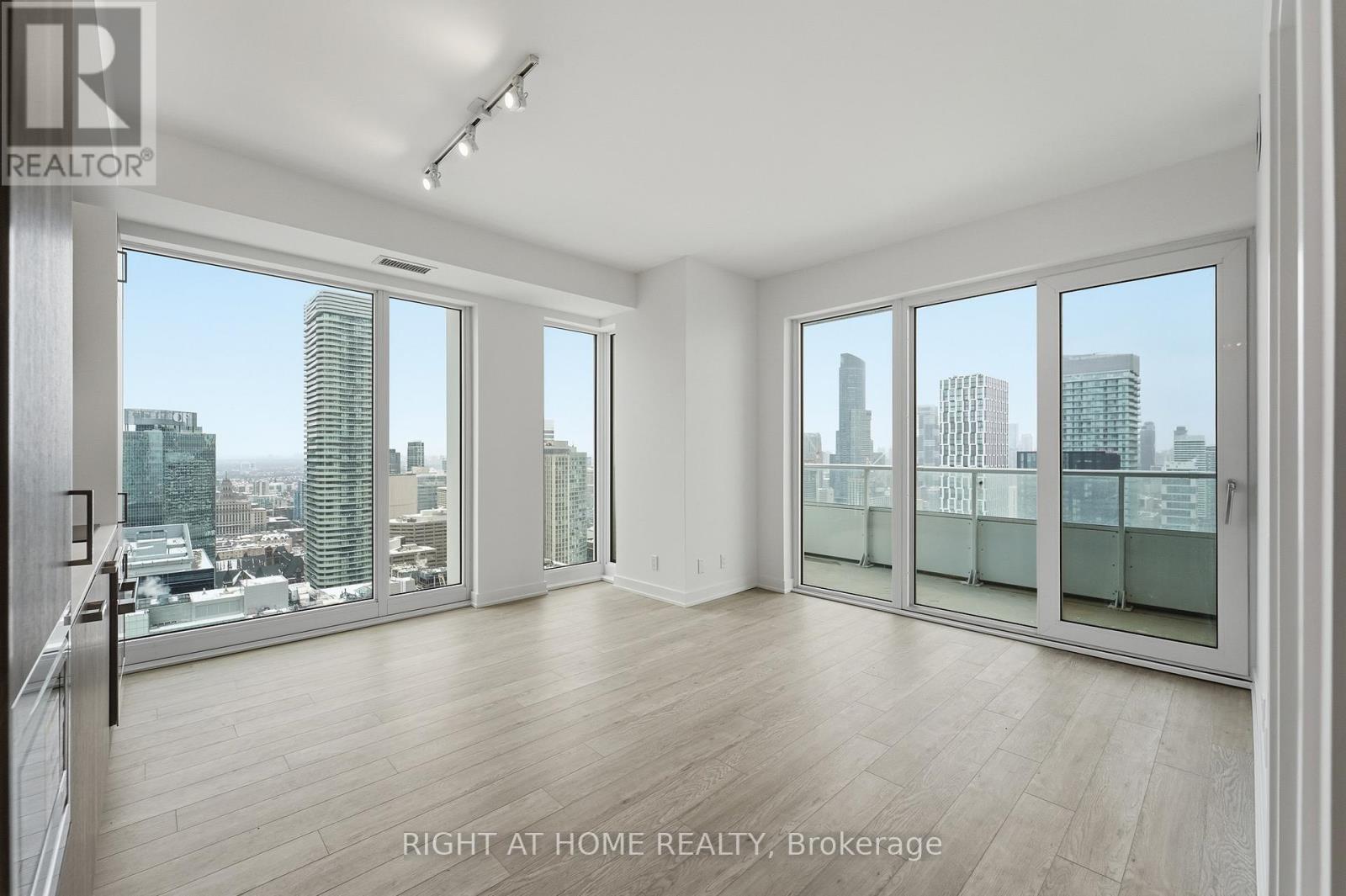 4711 - 88 Queen Street E, Toronto, Ontario  M5C 0B6 - Photo 14 - C12758578