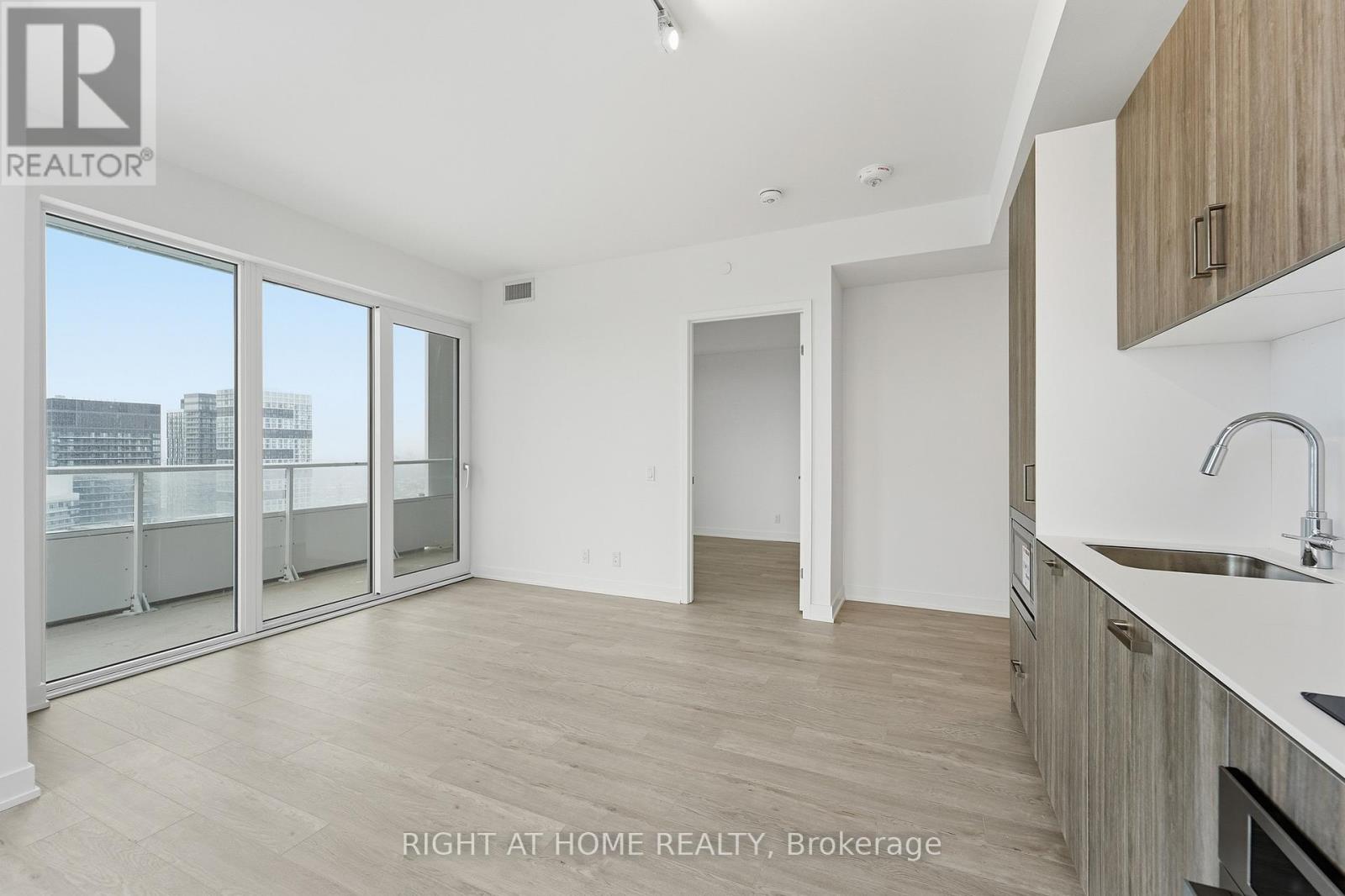 4711 - 88 Queen Street E, Toronto, Ontario  M5C 0B6 - Photo 18 - C12758578