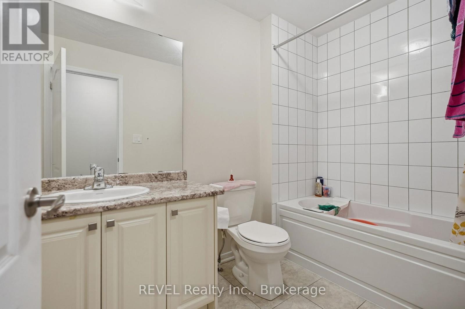 67 Esther Crescent, Thorold (Hurricane/merrittville), Ontario  L3B 0G3 - Photo 18 - X12753160