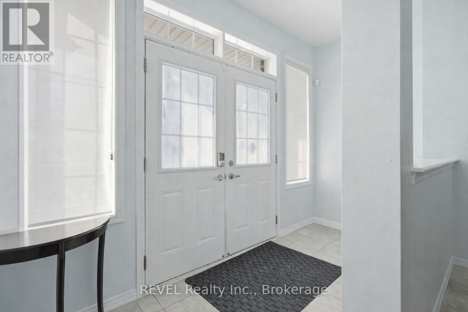 67 Esther Crescent, Thorold (Hurricane/merrittville), Ontario  L3B 0G3 - Photo 4 - X12753160