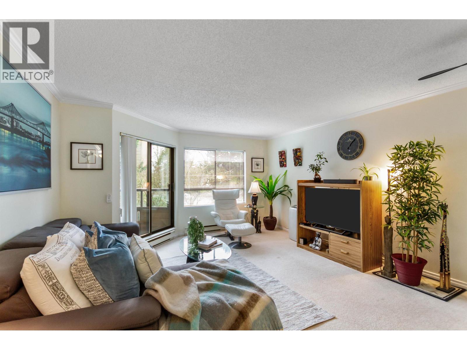 206 1690 Augusta Avenue, Burnaby, British Columbia  V5A 2V6 - Photo 4 - R3086646