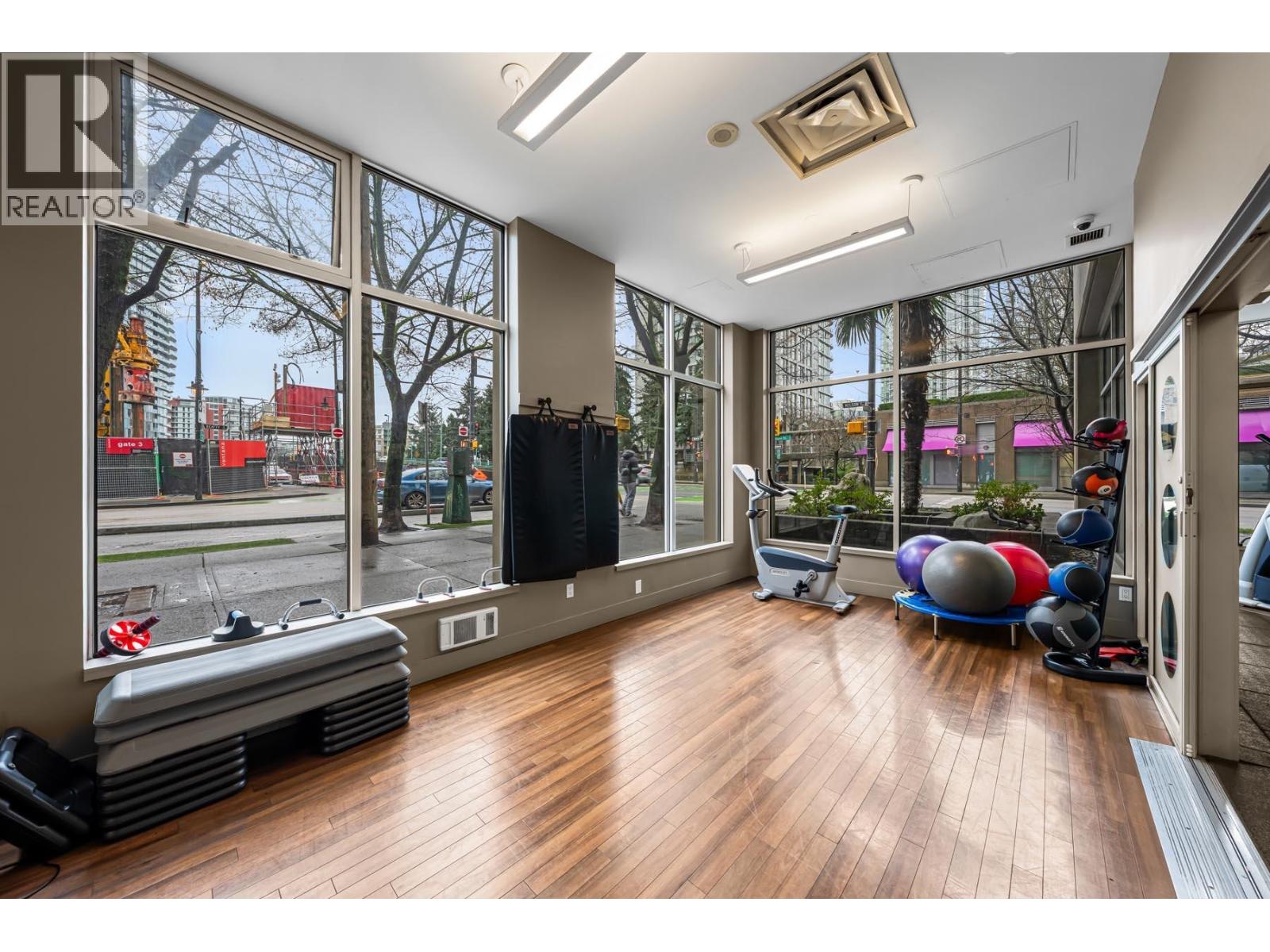 305 989 Beatty Street, Vancouver, British Columbia  V6Z 3C2 - Photo 19 - R3085357