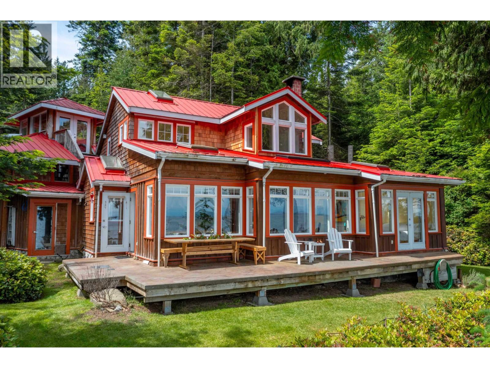 105 ISLAND PARK DRIVE, Galiano Island, British Columbia