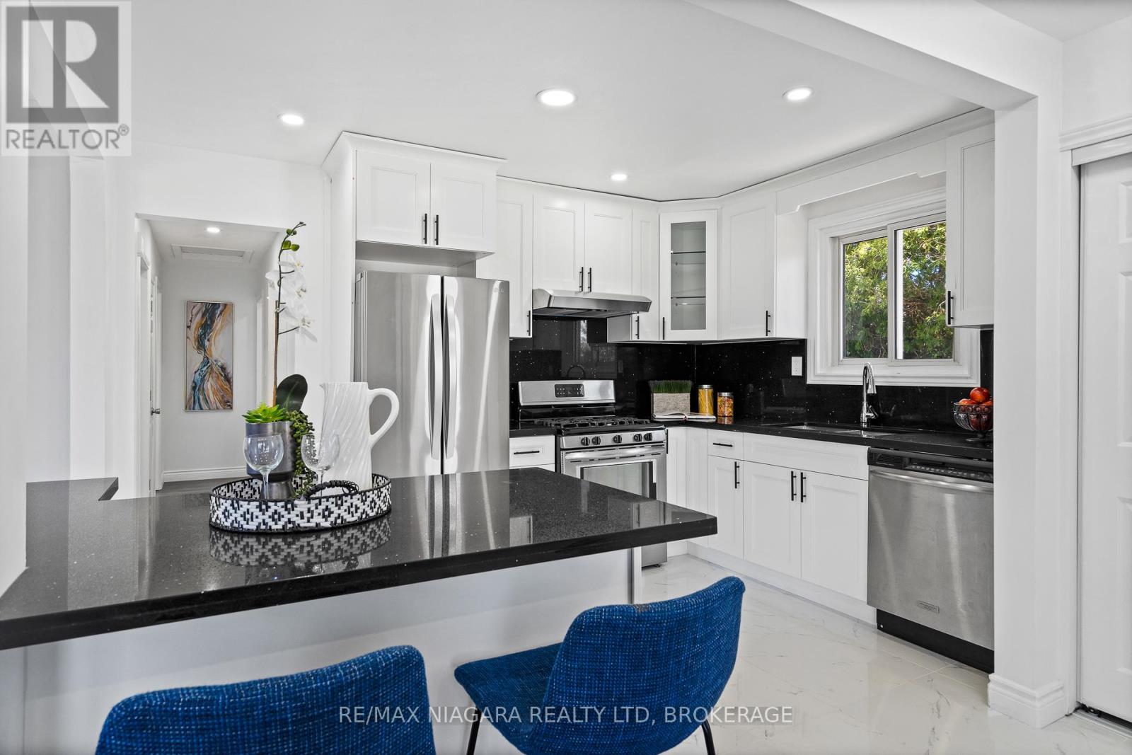 Upper - 8235 Paddock Trail Drive, Niagara Falls (Ascot), Ontario  L2H 1X1 - Photo 8 - X12758220