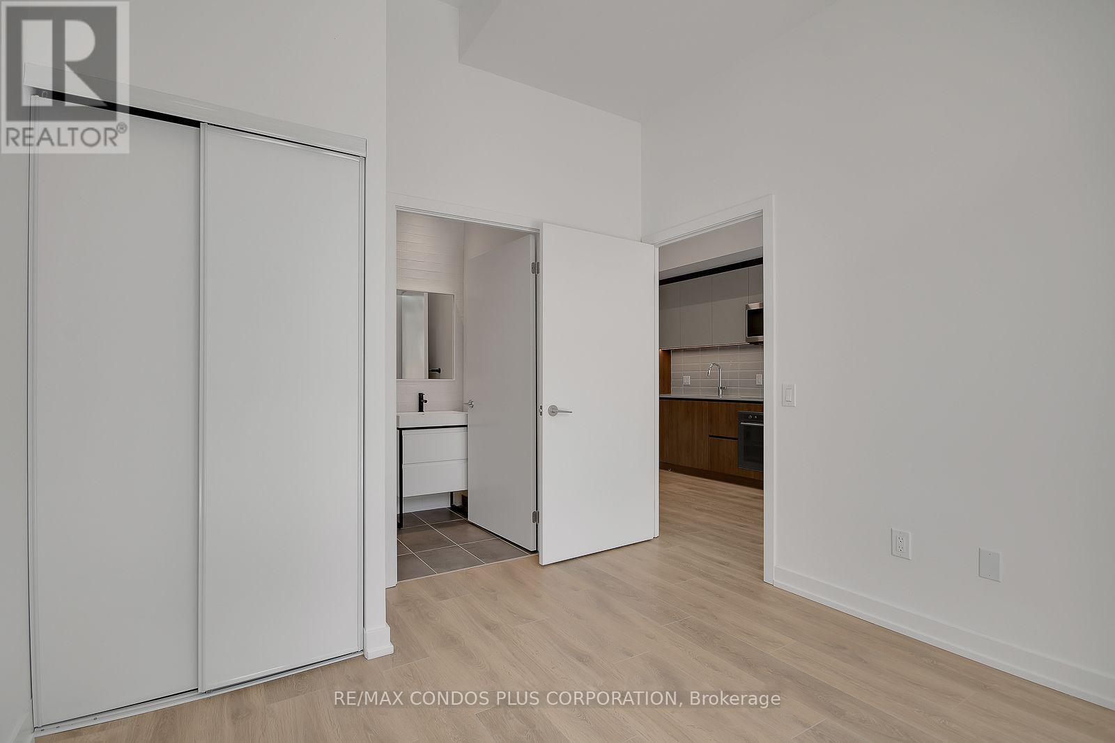 121 - 150 Logan Avenue, Toronto, Ontario  M4M 0E4 - Photo 8 - E12628512