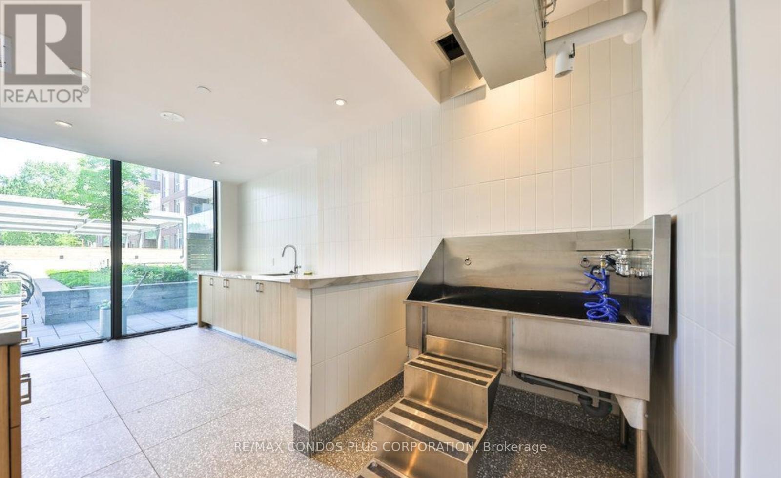 121 - 150 Logan Avenue, Toronto, Ontario  M4M 0E4 - Photo 16 - E12628512