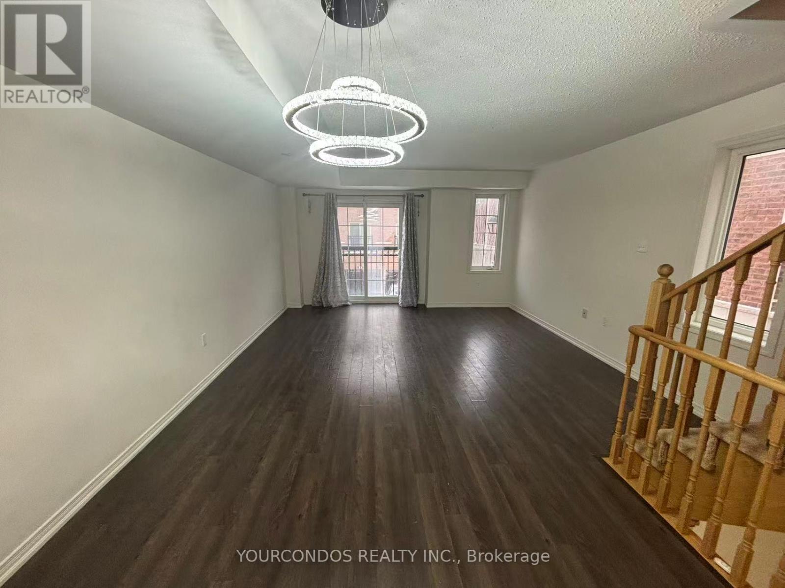 38 Filly Path, Oshawa, Ontario  L1L 0K9 - Photo 3 - E12637896