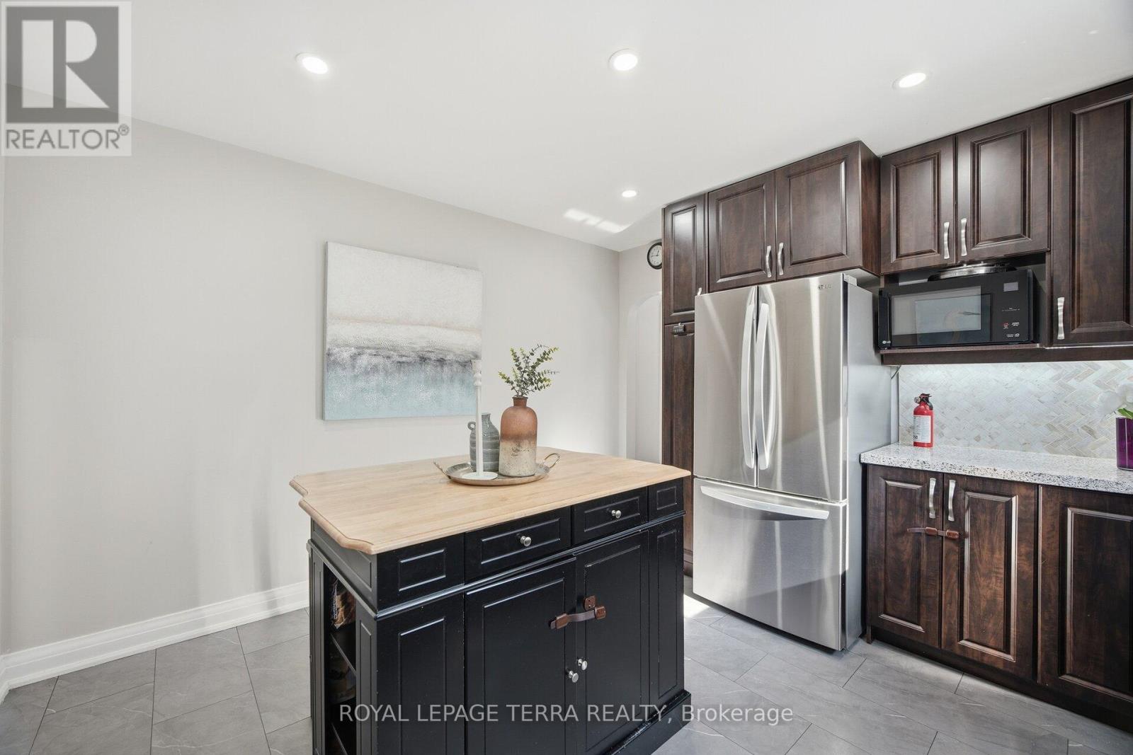 742 Ritson Road S, Oshawa, Ontario  L1H 5L1 - Photo 15 - E12752492