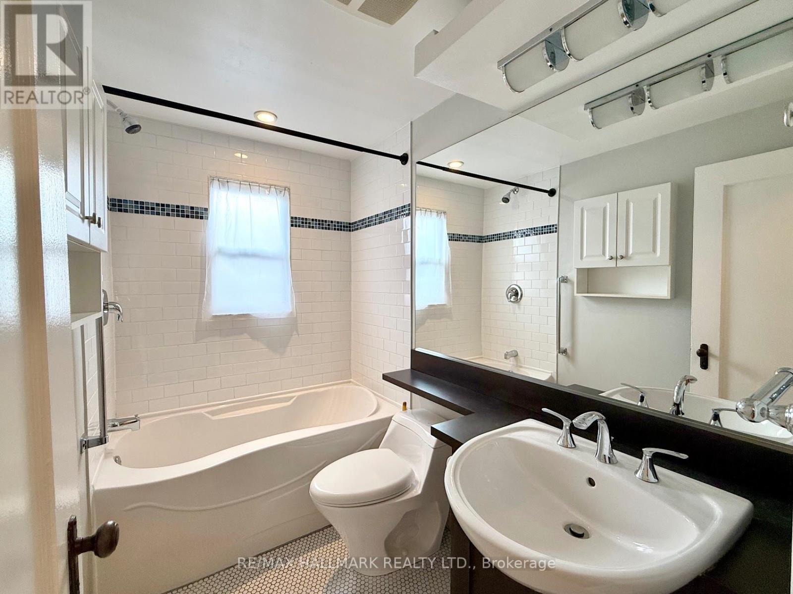 56 Highfield Road, Toronto (Greenwood-Coxwell), Ontario  M4L 2V1 - Photo 20 - E12753958