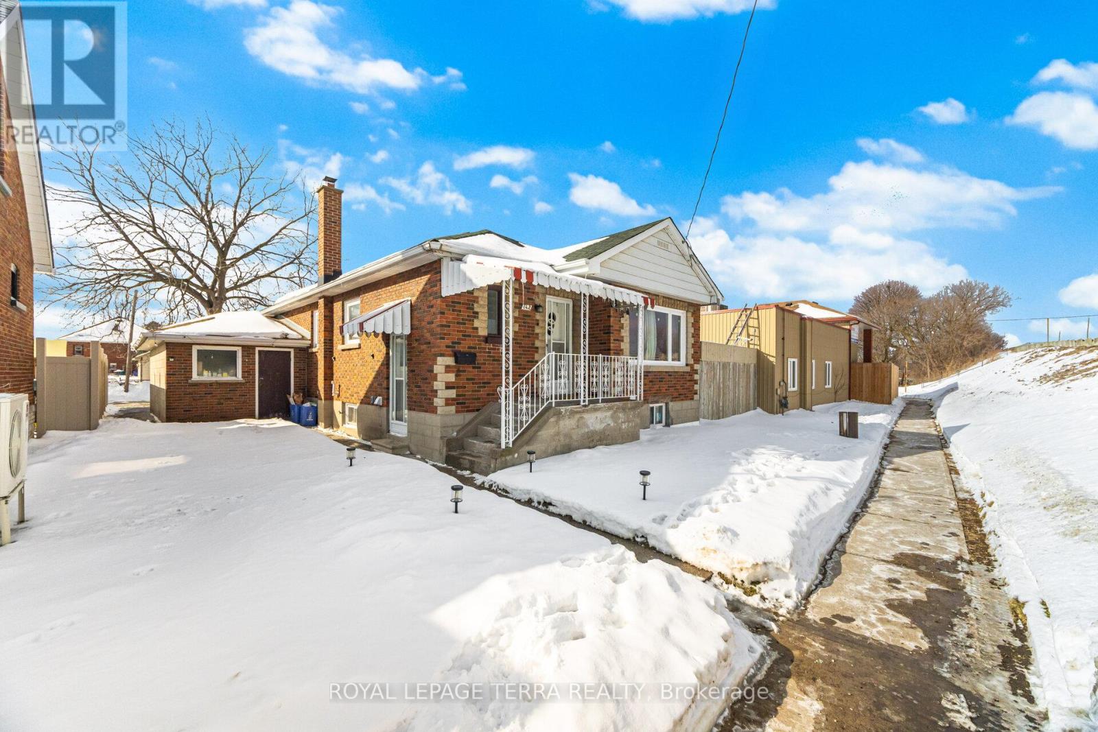 742 Ritson Road S, Oshawa, Ontario  L1H 5L1 - Photo 4 - E12752492