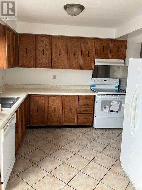 42 Coe Drive, Ajax, Ontario  L1T 0A3 - Photo 2 - E12756416