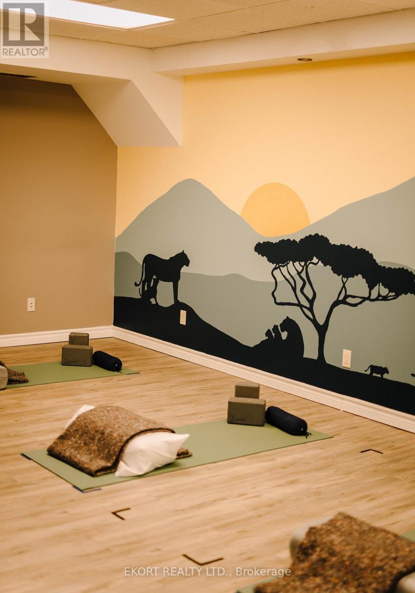 203 - A-82 Dundas Street W, Quinte West, Ontario  K8V 3P3 - Photo 3 - X12646556