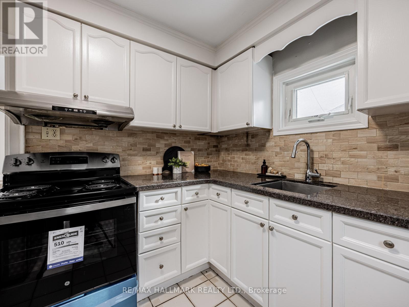 419 Mortimer Avenue, Toronto, Ontario  M4J 2E8 - Photo 15 - E12757794