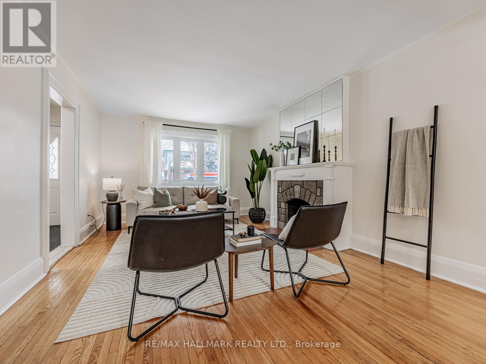 419 Mortimer Avenue, Toronto, Ontario  M4J 2E8 - Photo 5 - E12757794