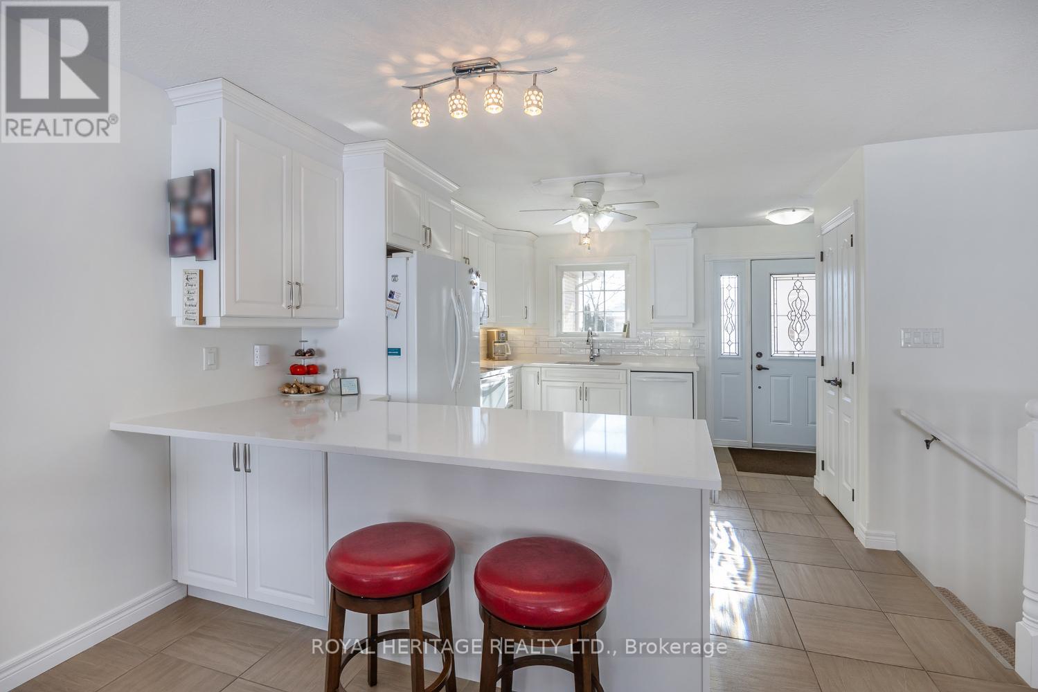 162 - 301 Carnegie Avenue, Peterborough (Northcrest Ward 5), Ontario  K9L 1G9 - Photo 14 - X12754588