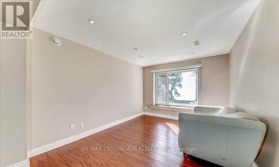 (Main Floor Nanny Suite) - 9 Redland Crescent E, Toronto, Ontario  M1M 1B7 - Photo 9 - E12758914