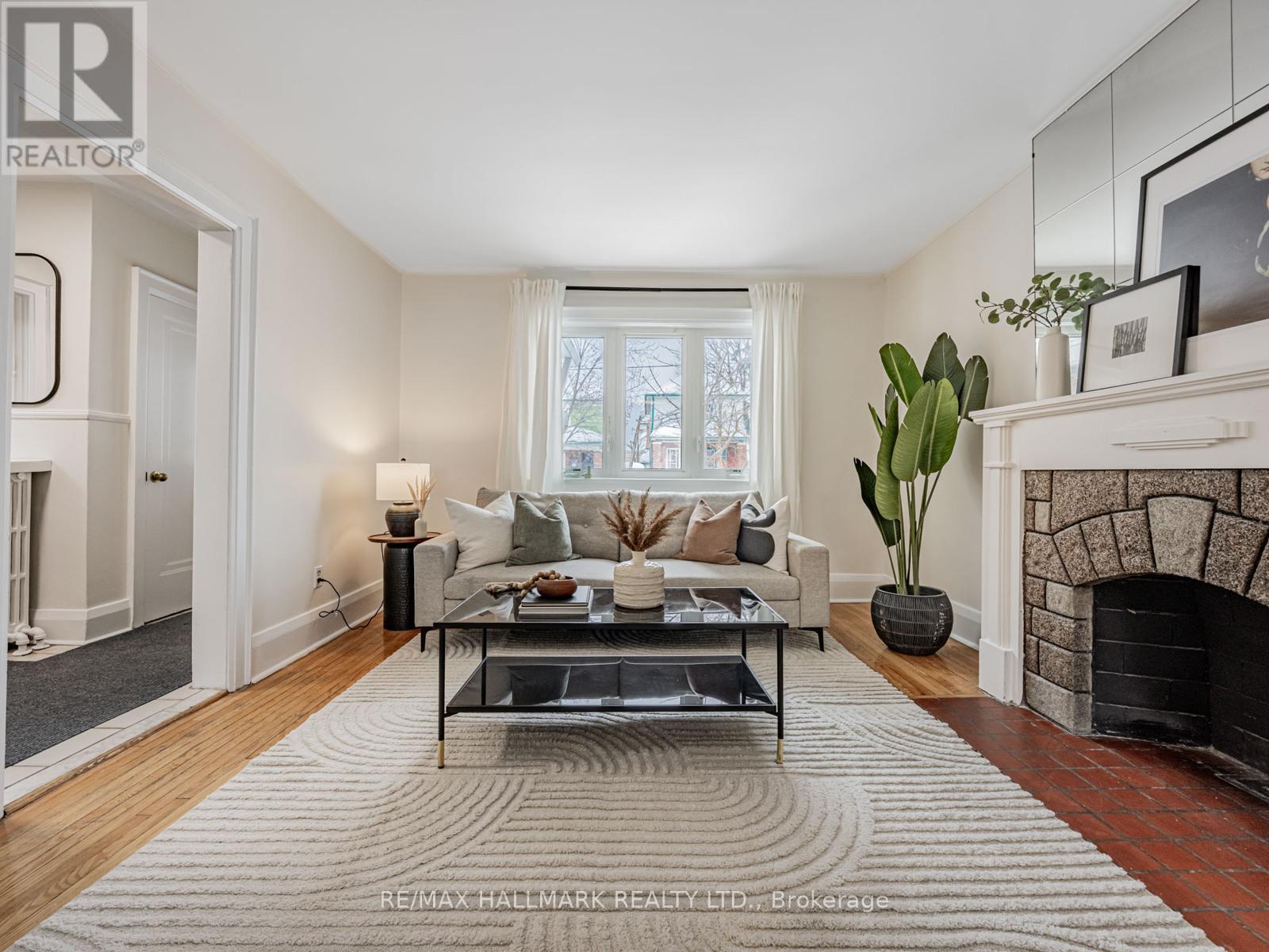 419 Mortimer Avenue, Toronto, Ontario  M4J 2E8 - Photo 7 - E12757794