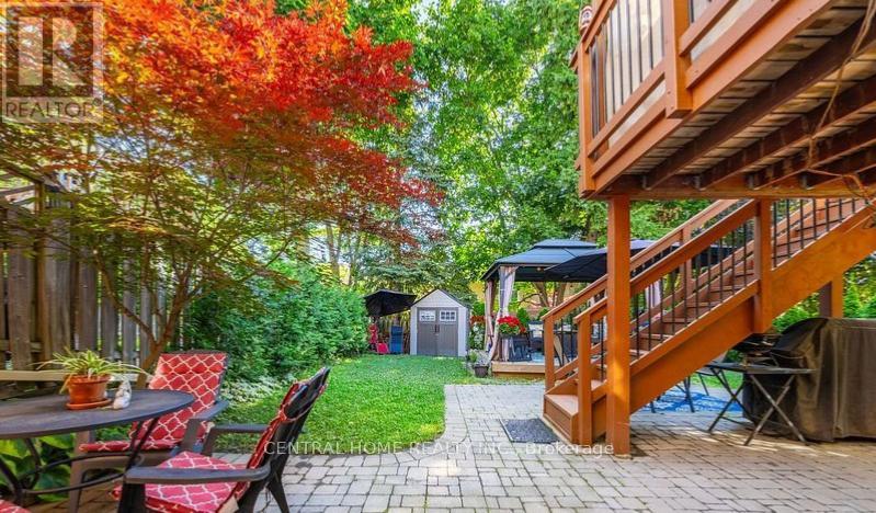 30 Moffat Crescent E, Aurora, Ontario  L4G 4Z8 - Photo 3 - N12659972