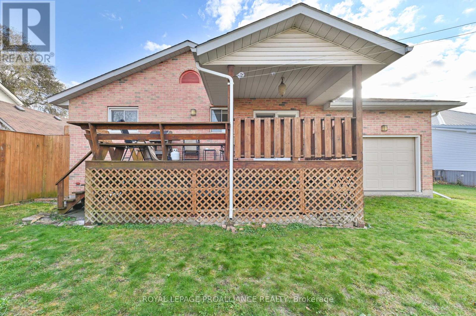 74 Bay Street, Quinte West, Ontario  K8V 1H5 - Photo 34 - X12566748