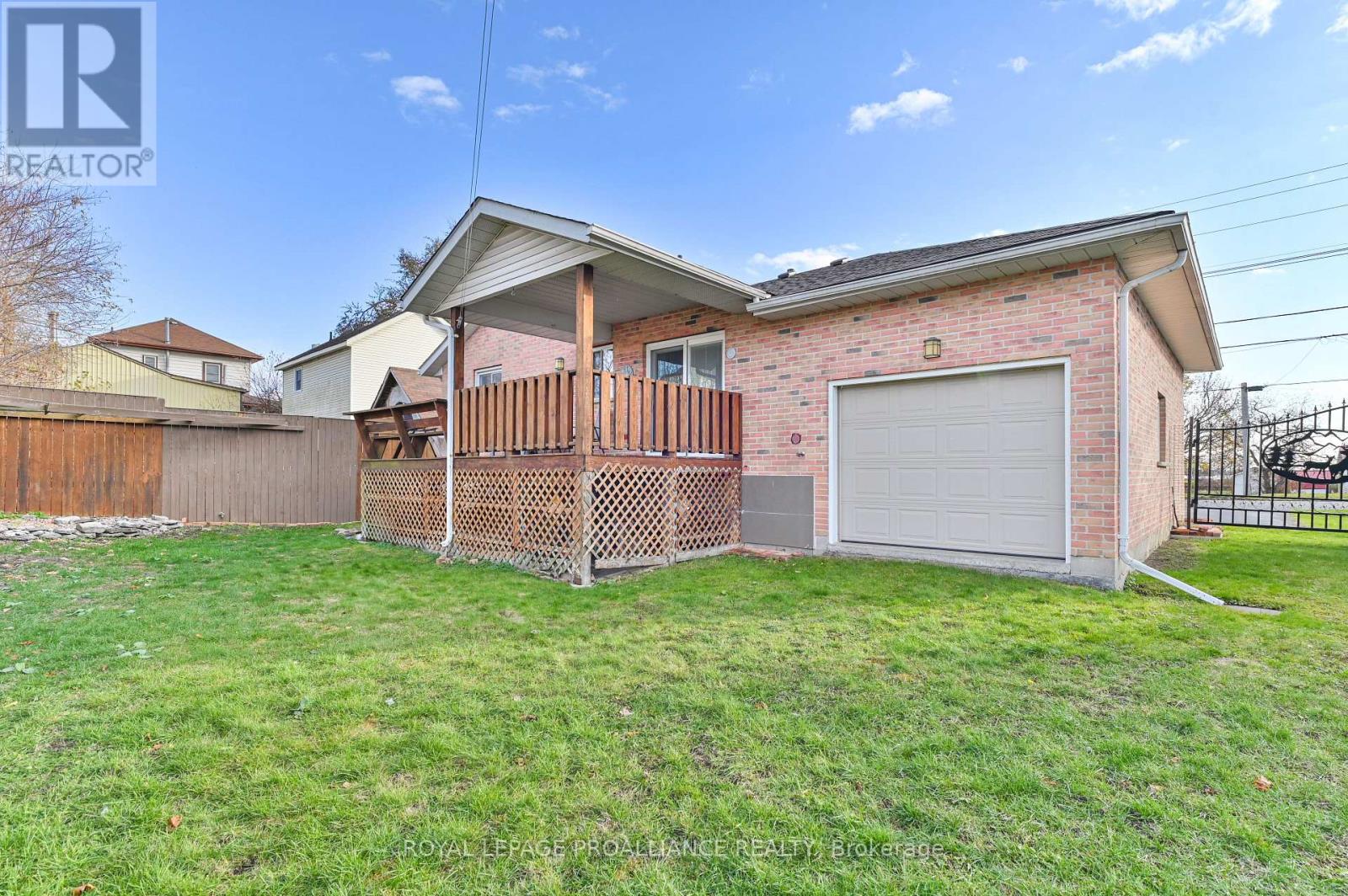 74 Bay Street, Quinte West, Ontario  K8V 1H5 - Photo 35 - X12566748