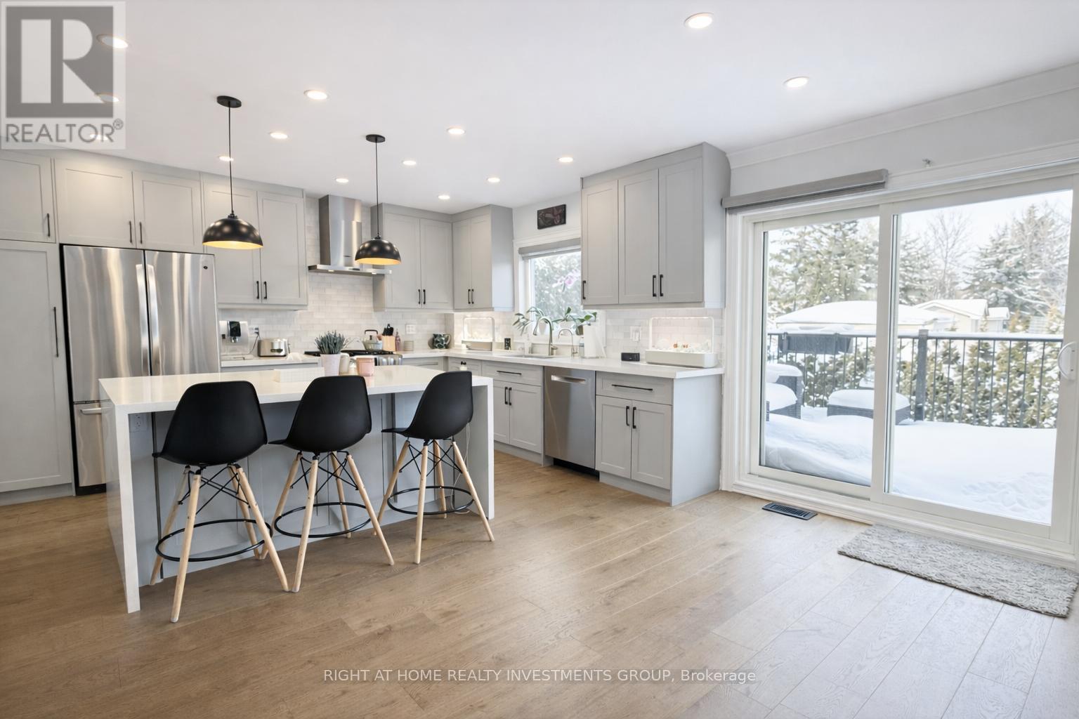 148 Avdell Avenue, Vaughan (Islington Woods), Ontario  L4H 1H3 - Photo 6 - N12753690