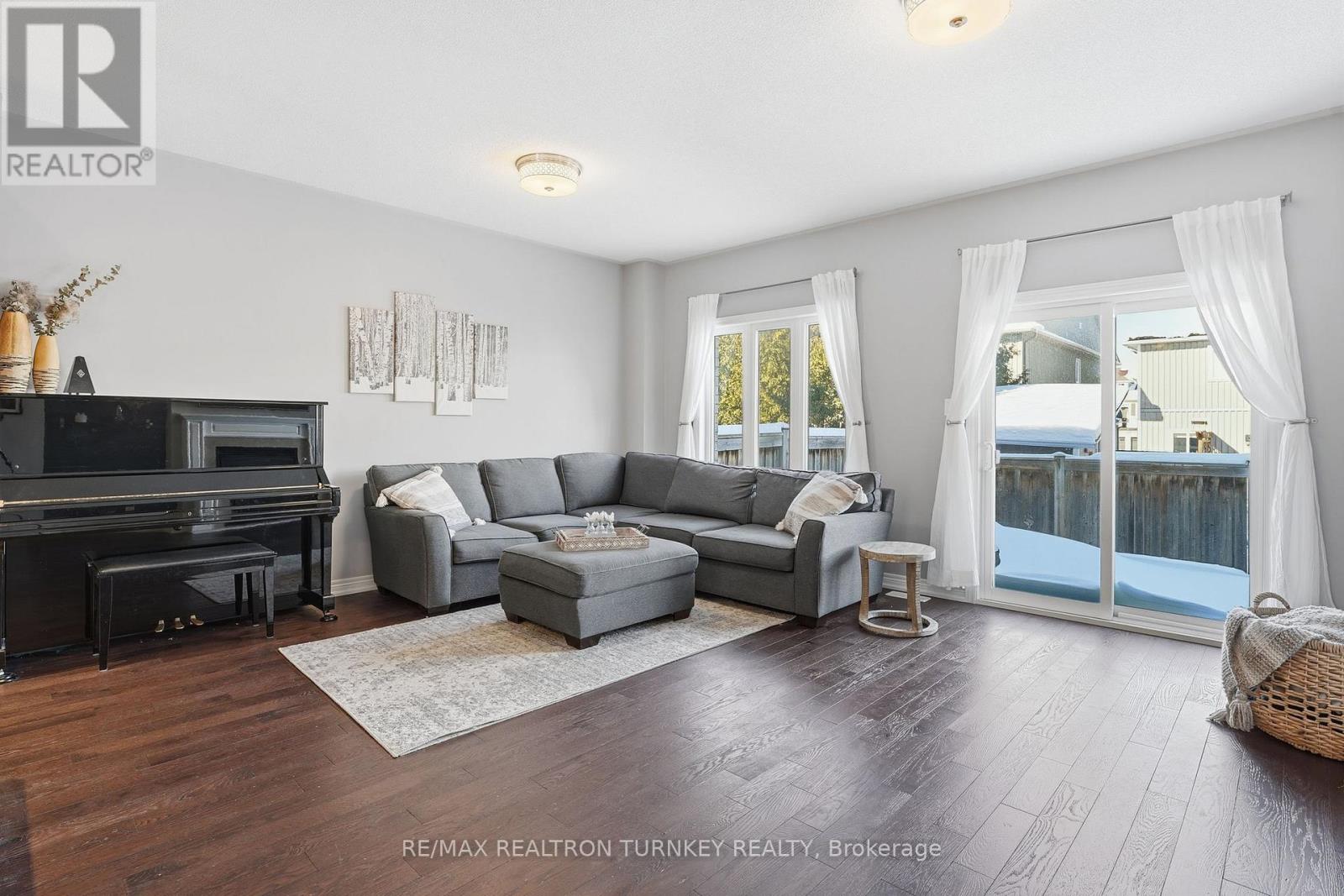 86 Donald Stewart Crescent, East Gwillimbury, Ontario  L0G 1M0 - Photo 9 - N12753692