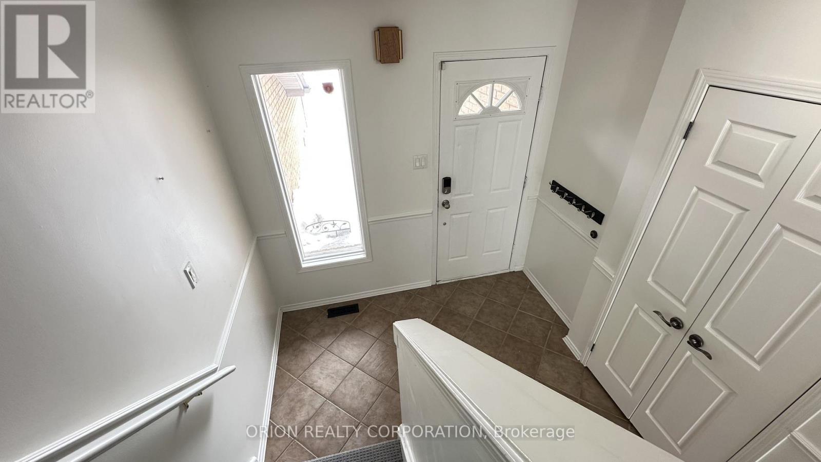 1264 Coleman Court, Innisfil (Alcona), Ontario  L9S 1X4 - Photo 11 - N12755348