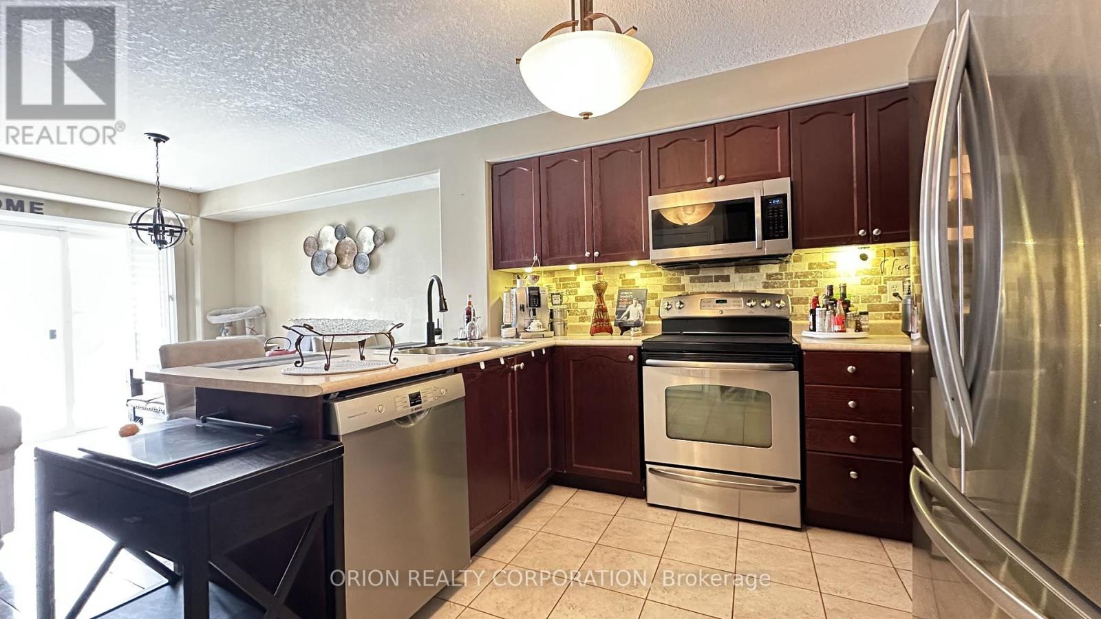 1786 Lamstone Street, Innisfil (Alcona), Ontario  L9S 5A1 - Photo 5 - N12755400