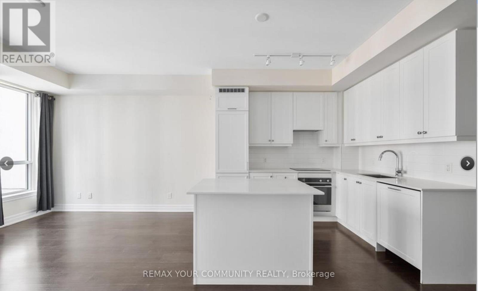 320 - 9075 JANE STREET, Vaughan, Ontario