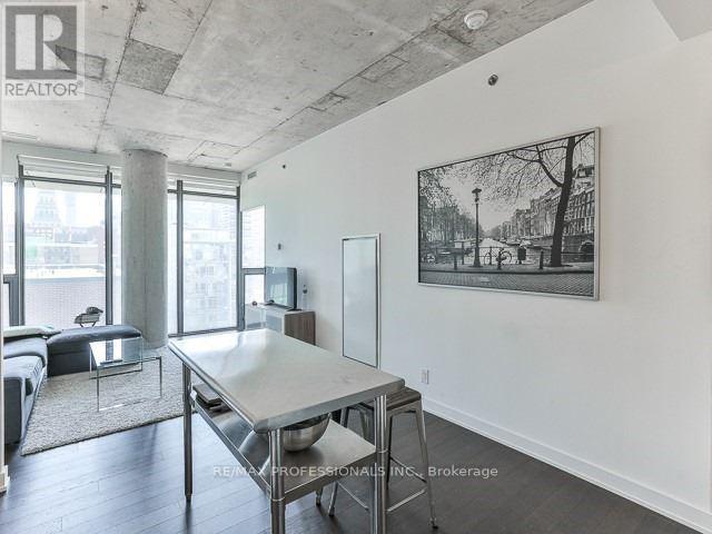 1006 - 15 Beverley Street, Toronto, Ontario  M5T 0B3 - Photo 12 - C12759122