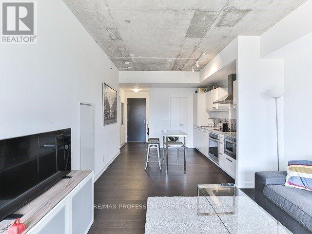 1006 - 15 Beverley Street, Toronto, Ontario  M5T 0B3 - Photo 17 - C12759122