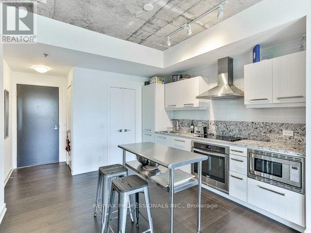 1006 - 15 Beverley Street, Toronto, Ontario  M5T 0B3 - Photo 8 - C12759122