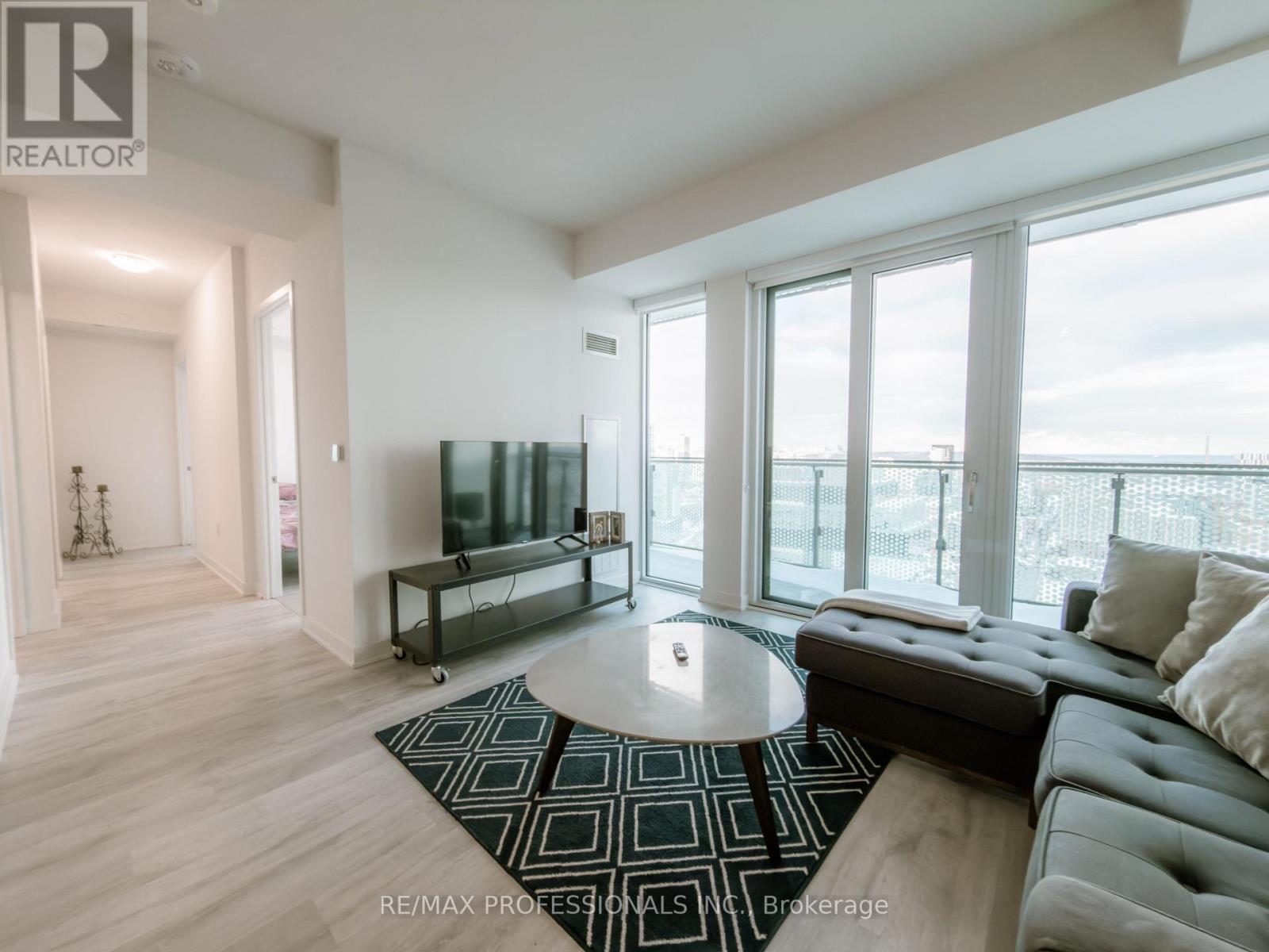 2902 - 70 Princess Street, Toronto, Ontario  M5A 0X6 - Photo 11 - C12759210