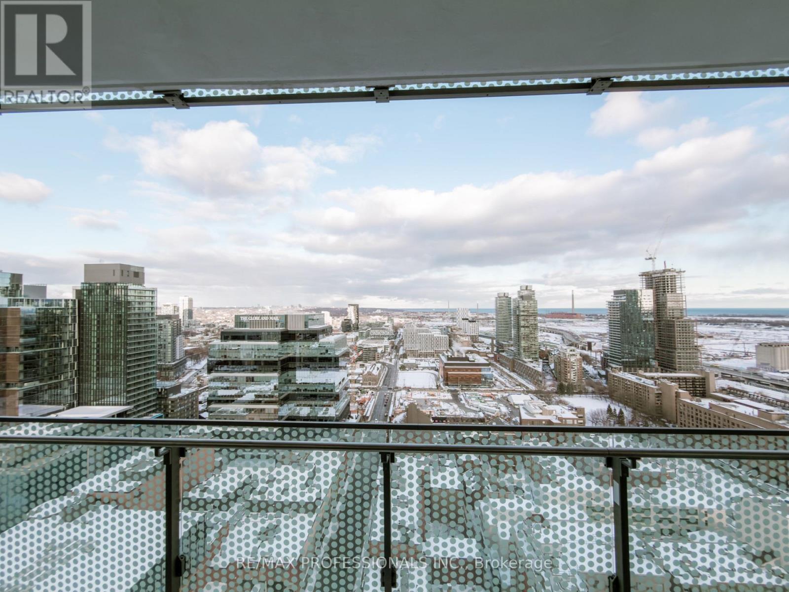 2902 - 70 Princess Street, Toronto, Ontario  M5A 0X6 - Photo 14 - C12759210