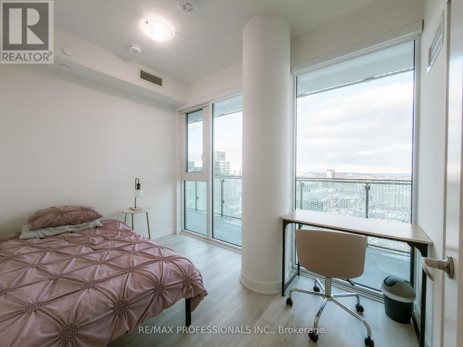 2902 - 70 Princess Street, Toronto, Ontario  M5A 0X6 - Photo 16 - C12759210