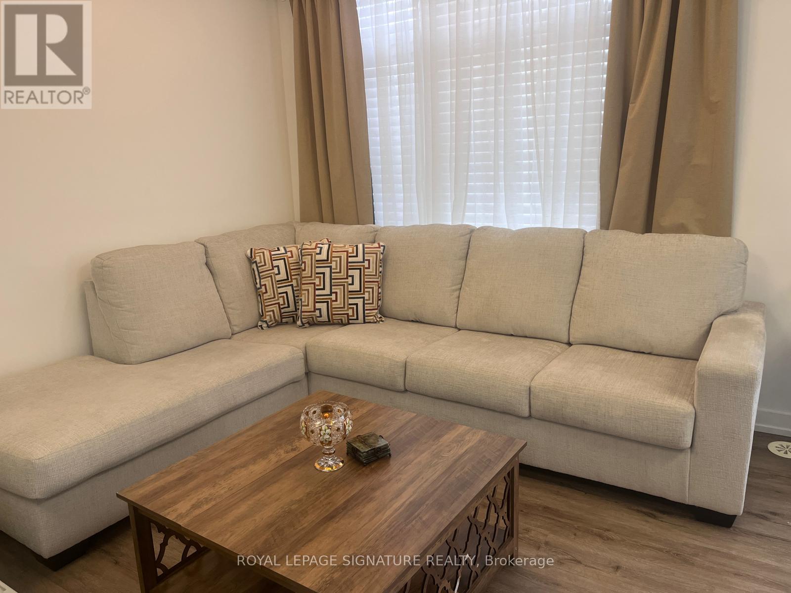 5 Antrin Street, Vaughan (Vaughan Grove), Ontario  L4L 0L6 - Photo 15 - N12757768